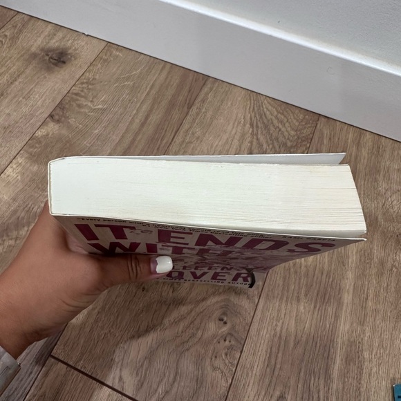 Colleen Hoover Book Set Bundle - It Ends With Us & It Starts With Us - Picture 4 of 15